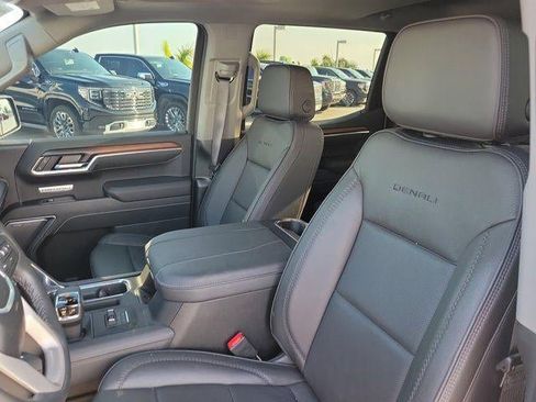 Used 2025 GMC Sierra 1500 Denali w/ Denali Reserve Package image 12