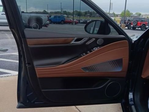 Used 2021 Genesis G80 2.5T w/ Prestige Package image 11