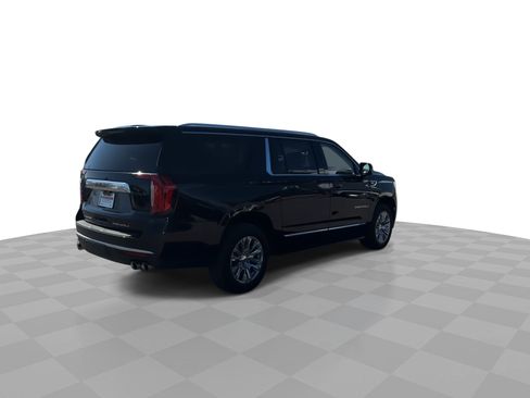Used 2023 GMC Yukon XL Denali image 8