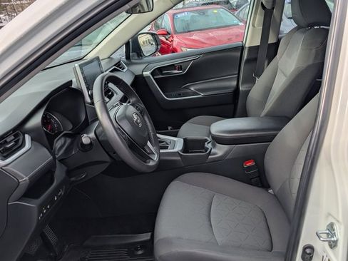 Certified 2022 Toyota RAV4 XLE image 15
