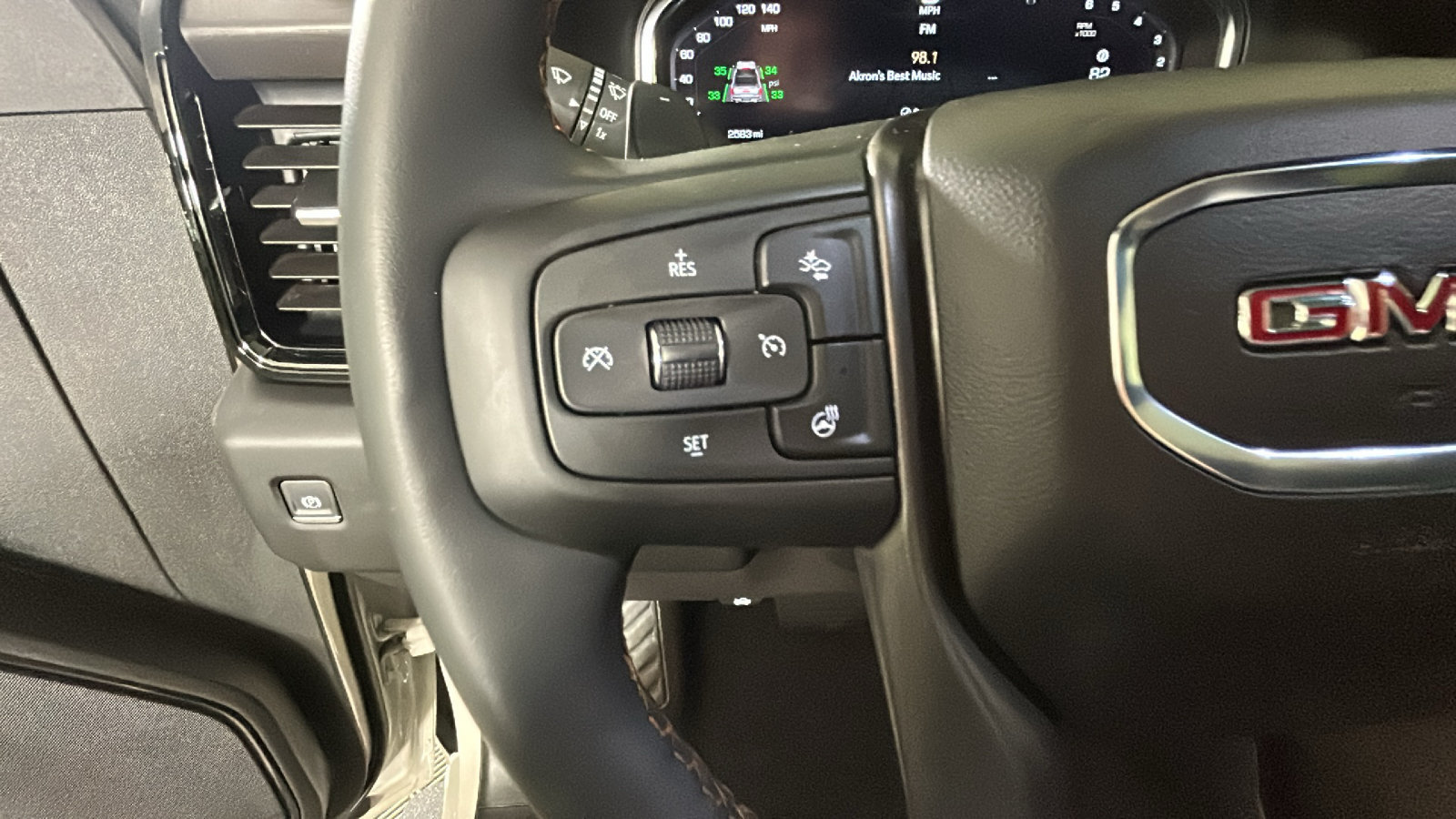 Used 2026 GMC Sierra 1500 AT4 w/ AT4 Premium Package AWD/4WD image 19