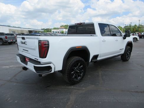 Certified 2026 GMC Sierra 2500 AT4 w/ AT4 Premium Plus Package AWD/4WD image 5