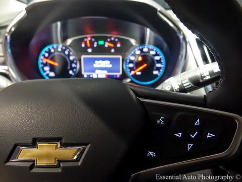 Used 2023 Chevrolet Equinox Premier image 21