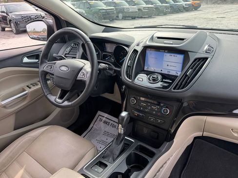 Used 2017 Ford Escape Titanium image 21