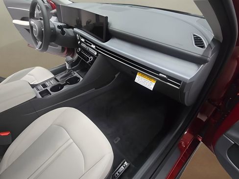 New 2026 Hyundai Sonata SE FWD image 19