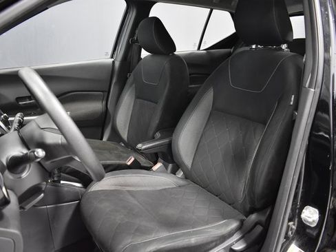 Used 2020 Nissan Kicks SV image 5