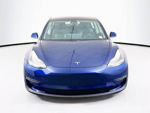 Used 2018 Tesla Model 3 Mid Range image 2