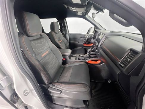 Used 2022 Nissan Frontier PRO-4X w/ Technology Package image 30