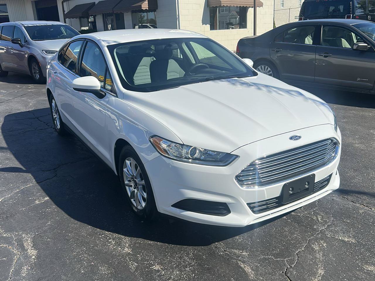 Used 2016 Ford Fusion S FWD image 3