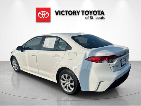 Used 2025 Toyota Corolla LE FWD image 5