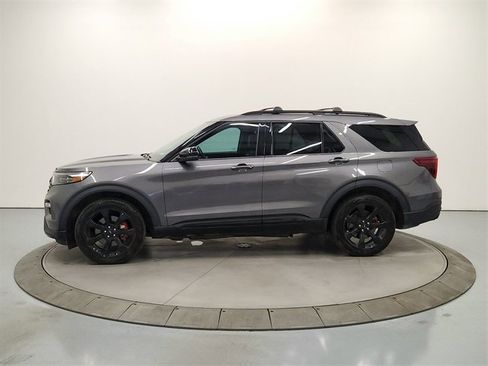 Used 2023 Ford Explorer ST w/ Technology Package image 5