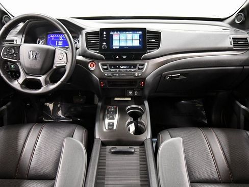 Certified 2023 Honda Passport TrailSport image 3
