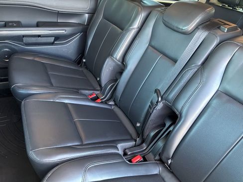Used 2022 Ford Expedition XLT AWD/4WD image 38