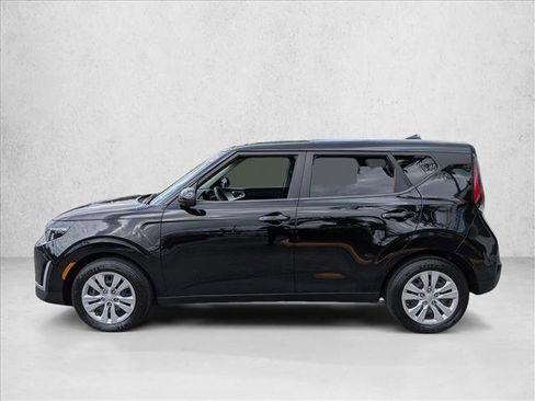 Used 2023 Kia Soul LX FWD image 8