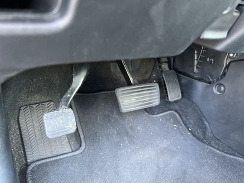 Used 2015 Honda CR-V LX image 17