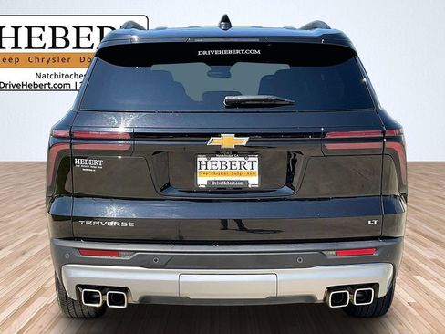Used 2024 Chevrolet Traverse LT FWD image 4