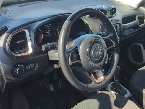 Certified 2015 Jeep Renegade Latitude image 12