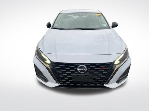 Used 2023 Nissan Altima 2.5 SR image 2