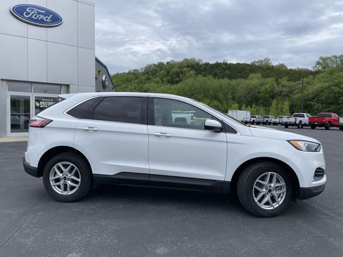 Certified 2023 Ford Edge SEL w/ Convenience Package AWD/4WD image 2