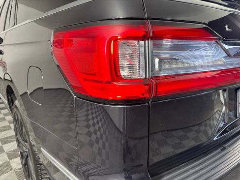 Used 2020 Lincoln Navigator L Reserve w/ Equipment Group 208A Reserve image 32