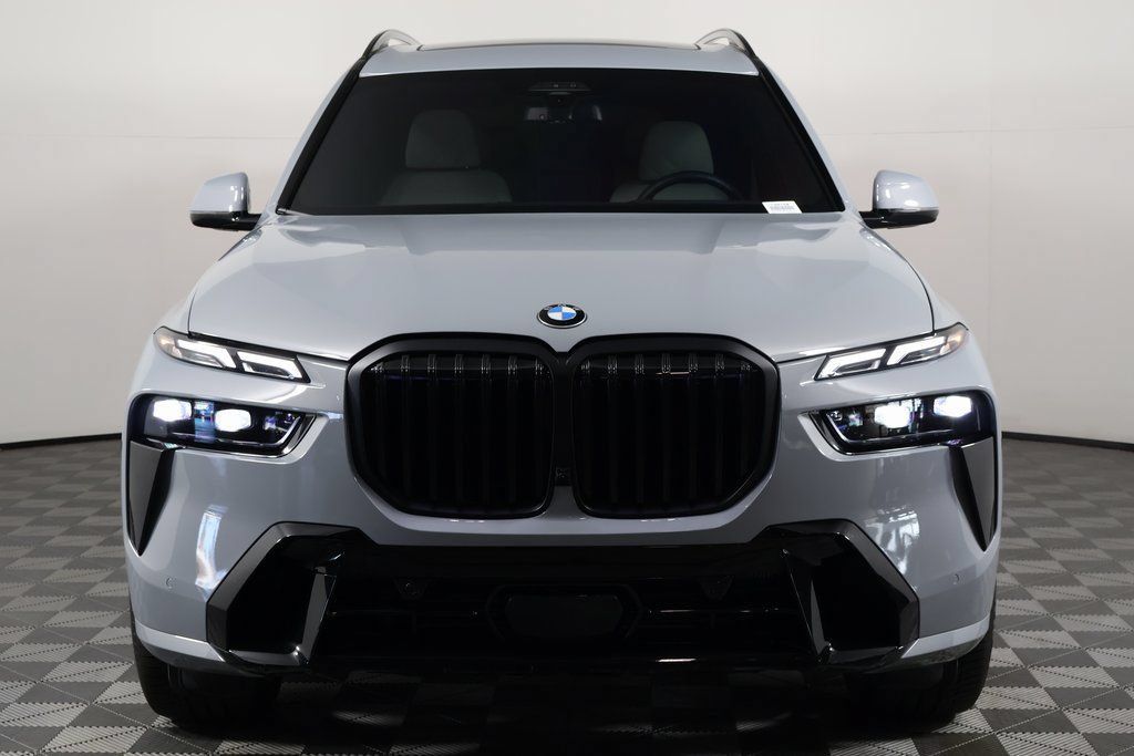 Used 2024 BMW X7 xDrive40i w/ Executive Package AWD/4WD image 2