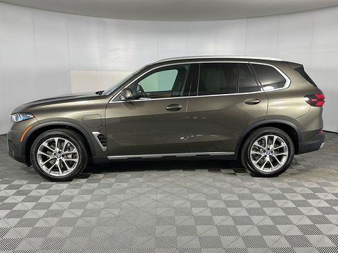 Used 2026 BMW X5 xDrive50e w/ Premium Package AWD/4WD image 9