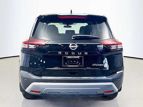 Used 2023 Nissan Rogue SV image 6