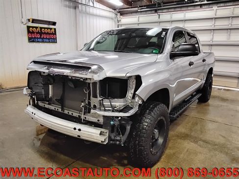 Used 2020 Toyota Tundra SR5 w/ SR5 Leather Package AWD/4WD image 4
