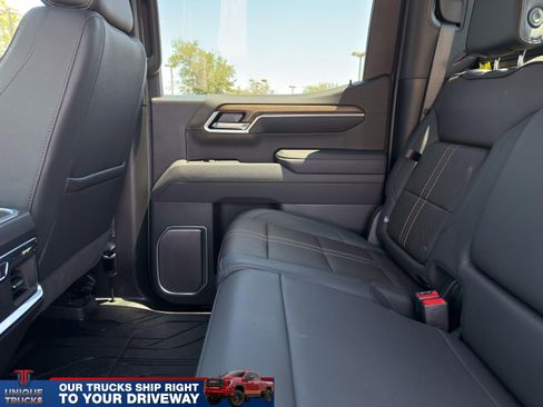 Used 2026 Chevrolet Silverado 1500 High Country w/ Midnight Edition AWD/4WD image 23