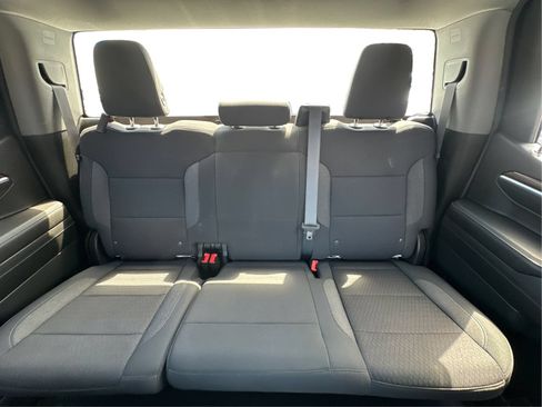 Used 2022 Chevrolet Silverado 1500 LT AWD/4WD image 14