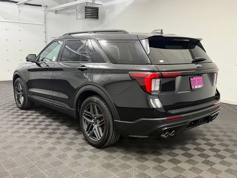 Used 2025 Ford Explorer ST AWD/4WD image 3