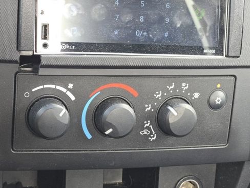 Used 2011 Dodge Dakota 2WD Extended Cab image 17