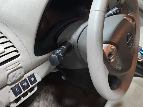 Used 2012 Nissan Leaf SL image 11