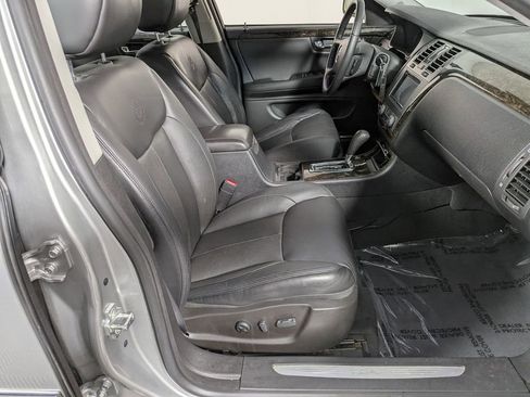 Used 2008 Cadillac DTS w/ Sun And Navigation Package image 22