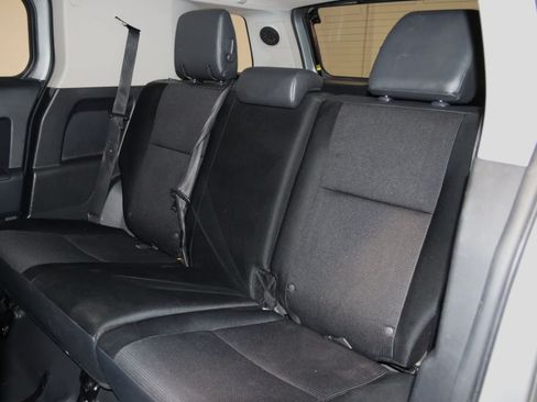 Used 2012 Toyota FJ Cruiser 4WD w/ Upgrade Pkg image 50