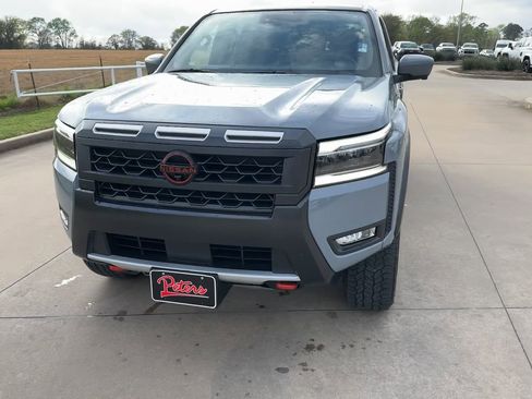 Used 2025 Nissan Frontier PRO-4X w/ Pro Convenience Package image 3