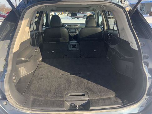 Used 2016 Nissan Rogue SL w/ SL Premium Package image 13