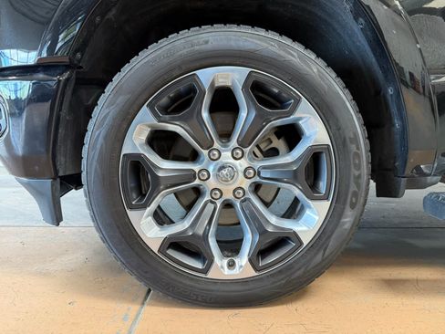 Used 2022 RAM 1500 Limited w/ Body-Colour Bumper Group AWD/4WD image 8
