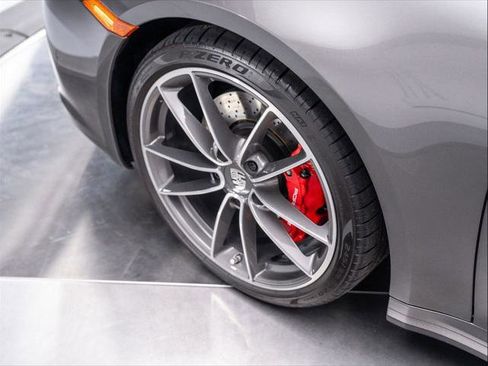 Used 2024 Porsche 911 Targa 4S w/ Premium Package image 22