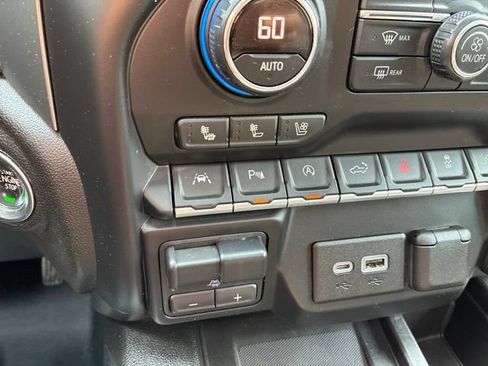 Used 2019 Chevrolet Silverado 1500 LTZ w/ LTZ Premium Package AWD/4WD image 33