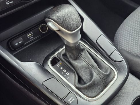Used 2023 Kia Soul LX w/ LX Technology Package FWD image 33