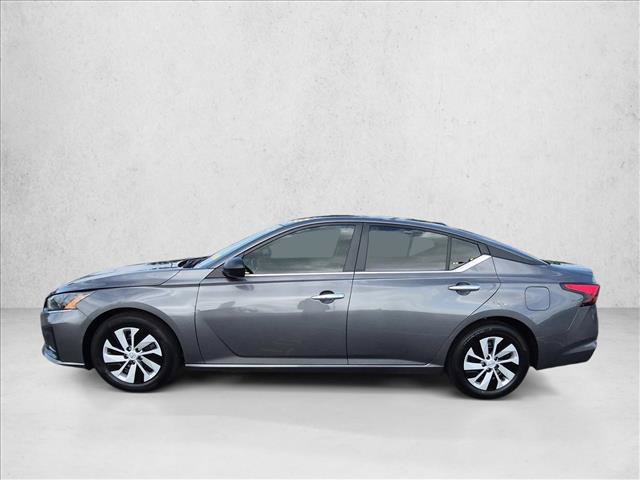 Used 2025 Nissan Altima 2.5 S FWD image 9