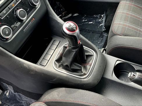Used 2013 Volkswagen GTI 4-Door FWD image 15