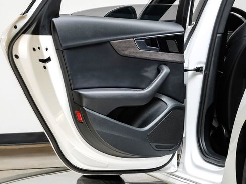 Used 2023 Audi A4 2.0T Premium w/ Convenience Package image 49