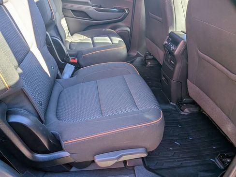 Certified 2022 GMC Acadia AT4 image 28