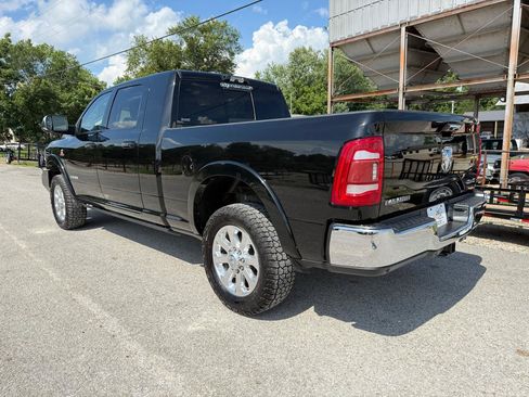 Used 2022 RAM 3500 Laramie AWD/4WD image 3