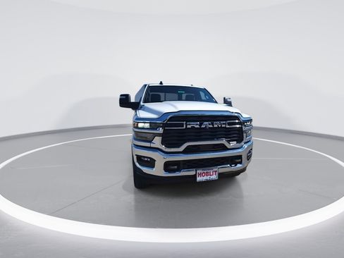 Certified 2026 RAM 2500 Tradesman AWD/4WD image 3
