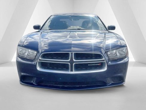 Used 2013 Dodge Charger SE w/ Connectivity Group image 2