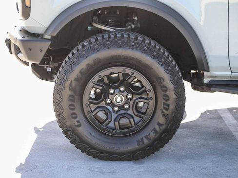 Used 2022 Ford Bronco Wildtrak AWD/4WD image 10