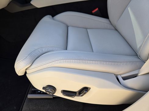 New 2026 Volvo XC90 B6 Ultra w/ Protection Package image 29